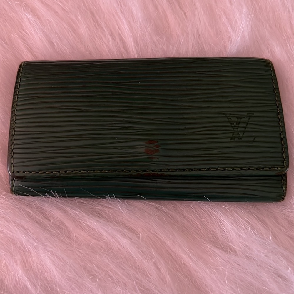 Louis Vuitton Epi 4 Keychain Case. Date Code Ca09… - image 2